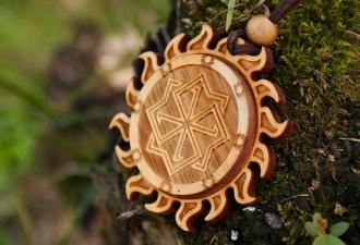 Do-it-yourself Slavic amulets - the secrets of craftsmanship What wood to make Slavic amulets from