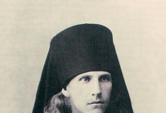 Petra (Zvereva) (kommentaar ajalooga kooskõlas)
